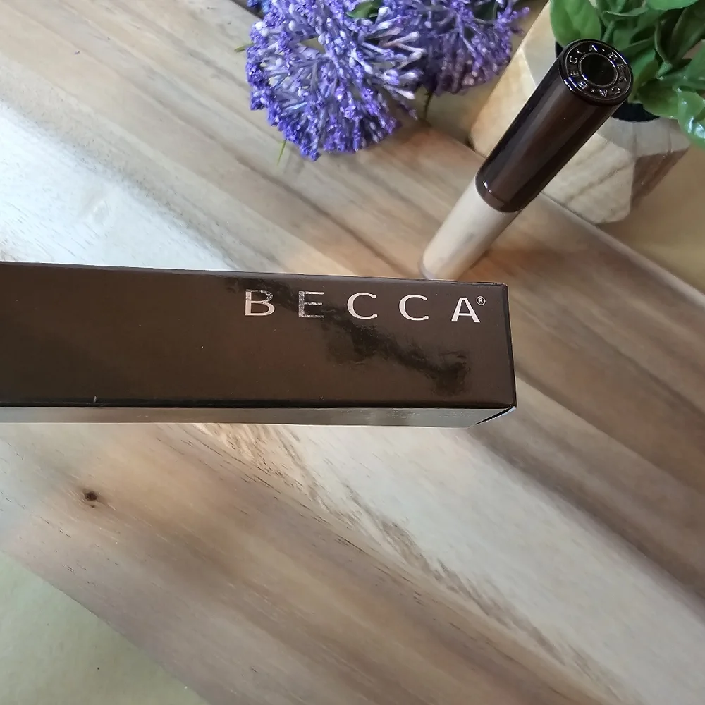 Becca Aqua Luminous Perfecting Full Coverage Concealer Shade Medium New